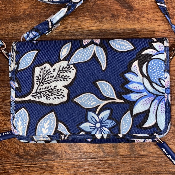 Vera Bradley Tropic Tapestry 3 in 1 Crossbody-NWOT - Picture 2 of 15